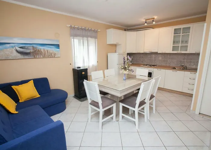 Kuća za odmor Perić Apartman *